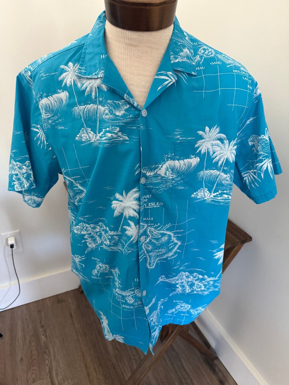 Jade Fashions Men’s Blue Hawaiian Shirt Size Large